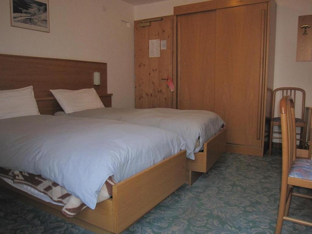 Hotel Presena Passo del Tonale Ruang foto