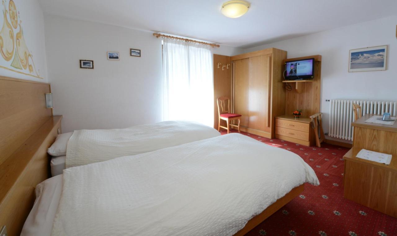 Hotel Presena Passo del Tonale Bagian luar foto